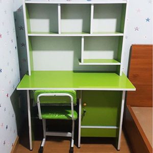 Bàn học màu xanh lá đẹp