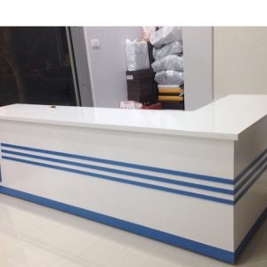 Quầy lễ tân tiếng anh